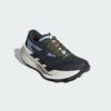Zapatilla_de_trail_running_Terrex_Agravic_TT_Negro_HP7012_04_standard